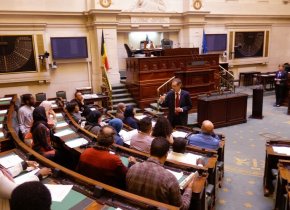 cohesion-sociale-citoyennete-cours-integration-parlement-federal-visite-solidarite-savoir-casg-750x500